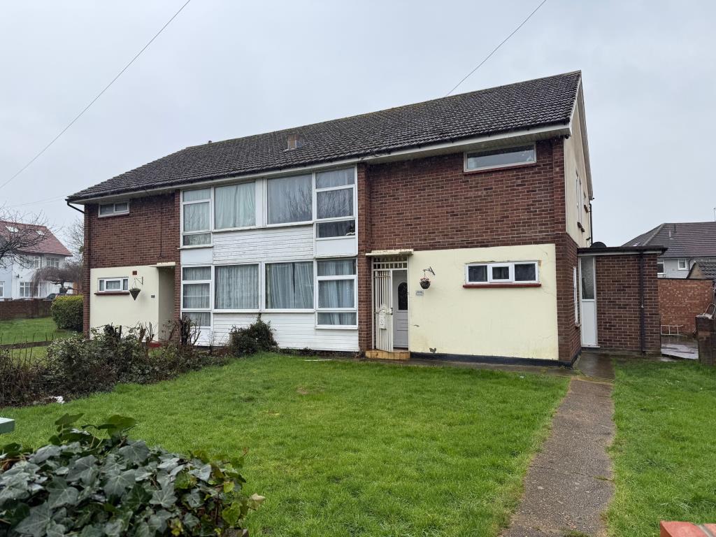 Lot: 10 - FREEHOLD GROUND RENTS - Front of building